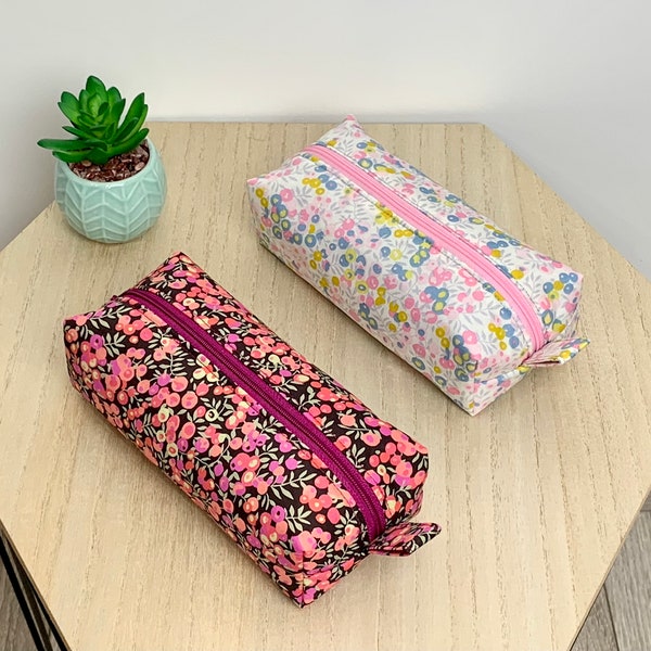 Fleece pencil case, lined, colors of your choice. Liberty, plain cotton lining