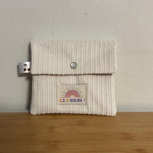 Pochette en velours , molletonnée, doublée Liberty. Trousse rangement divers, pochette de sac ….