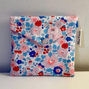 Pochette enveloppe en coton Liberty rare « Betsy Piscine », molletonnée, doublée. Trousse maquillage, rangement, pochette de sac