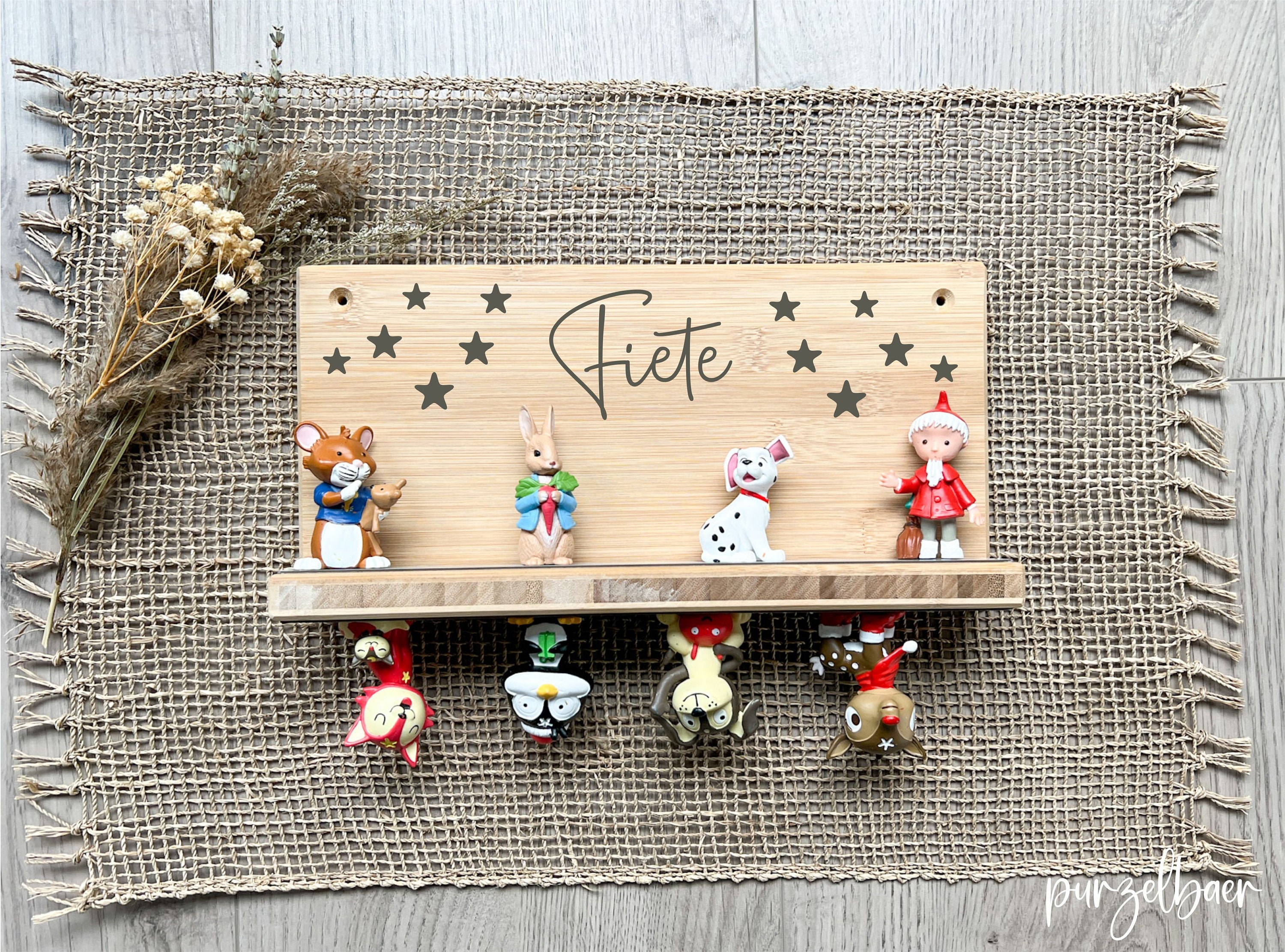 Shelf for tonie figures, wooden tonie figure shelf, wooden shelf for tonie figures, tonie figure shelf with names, design "stars"