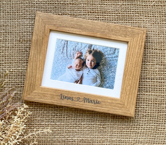 Spruchreif Bilderrahmen Aus Holz Mit Gravur „MEMORIES“ – Nachhaltig & Personalisierbar