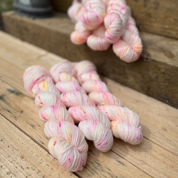 Tulips Hand Dyed Yarn - sock, 4ply, DK, super chunky, chunky singles, UV reactive speckles