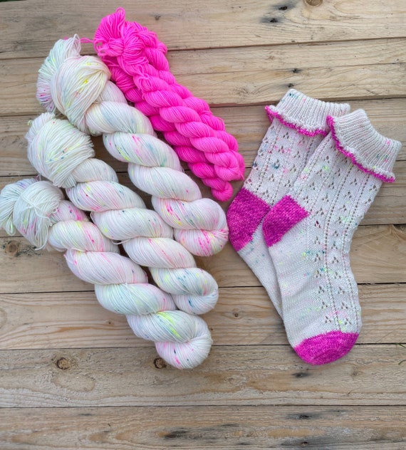 Very Vanilla Hand Dyed Sock Yarn Set - free knitted sock pattern included!