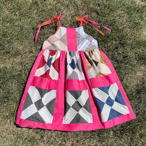 Quilt dress / Hot pink dress / Patchwork vintage dress / Slow fashion upcycled / Size M to L /