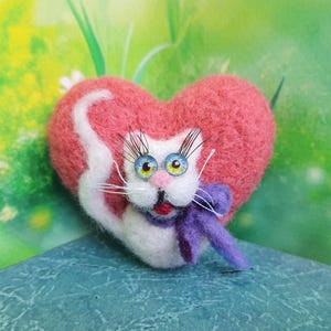 Felt Brooch Cute Cat, Wool Jewelry, Felt Accessory, Wool Felt Heart With Kitten Pin, Wool Pets, Cat Lover Gift, Craft Cat Pin, Gift For Her