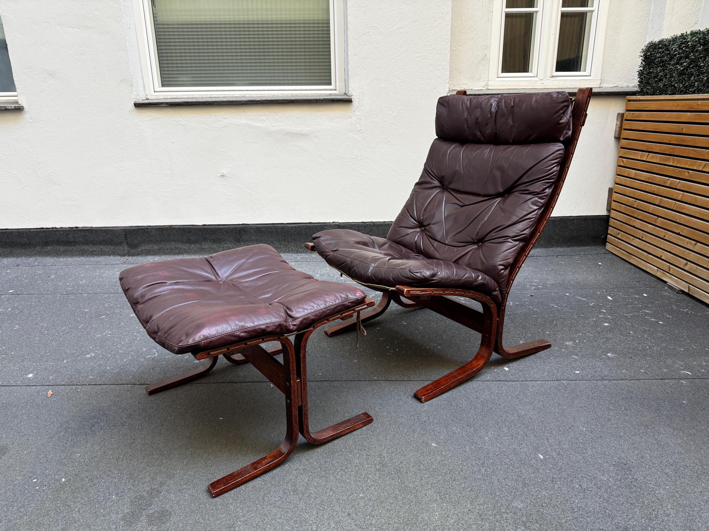 Siesta Lounge Chair, Low Back – Design Within Reach