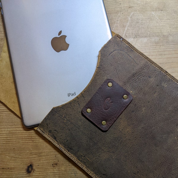 Rustic Leather Tablet / iPad sleeve case