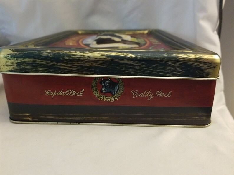 Hockey/'s Farm Collectible Tin
