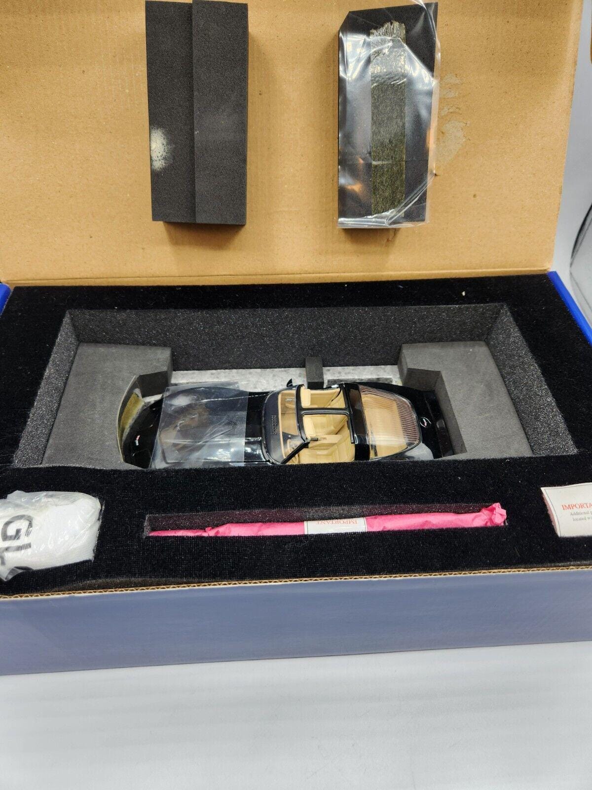 Franklin Mint 1980 Special Limited Corvette Coupe - 1/24 - Black - New (b)