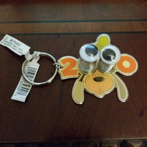 VINTAGE Walt Disney 2000 Keychain Goofy Millenium Spring Loaded Eyes