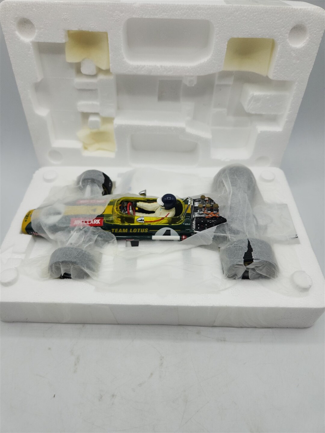 Exoto 1/18 Lotus ford type 49 Grand prix classics # 4 Jim Clark