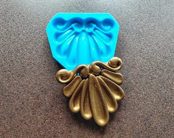 Silicone mold for a large shell with a wood texture 14.8 x 14cm, Furniture carving.