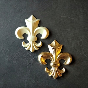 Fleur de Lis harsappliqué, meubelupcycling, middeleeuws decor, heraldische lelie, wanddecoratie