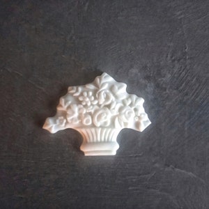 Flower bouquet resin applique 2,55 x 1,96 inch, furniture appliques, Flower resin cameo, dollhouse onlay, furniture onlays