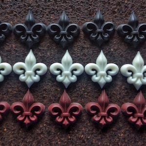 Fleur de Lys kleine harsapplicaties 5 st, meubelversiering, middeleeuws decor, heraldische lelie, meubelmake-over