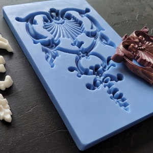 Silicone mold for vertical furniture pediment onlay 4 1/2 x 7 1/2 inch (11.5x19cm) furniture embellishment appliques, mold for resin
