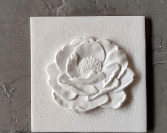 Decorative Tile with flower 9.8x9.8cm || Jesmonite tiles || Resin Tiles || Handmade tiles