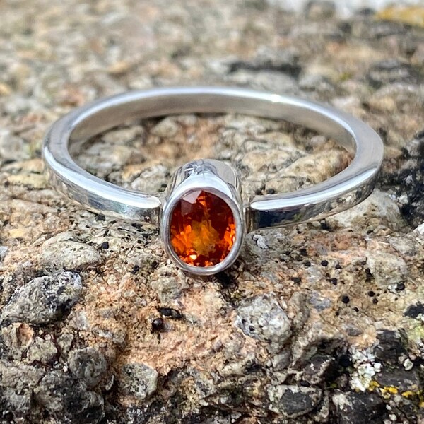 Bague en argent saphir orange - taille J1/2 - bague de pierres précieuses orange brûlée à facettes - pierre de saphir fantaisie - bague de fiançailles en saphir - saphir taillé