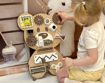 Planche occupée ours en peluche, cadeau pour tout-petit, jouets Montessori personnalisés, cadeau enfant, planche de développement, planche sensorielle, cadeau d'anniversaire de bébé, jouet agité