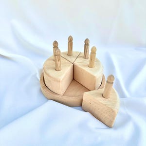 Wooden birthday cake toy, mini pretend play food, play kitchen accessories, Montessori toddler gift, festive photo decor, boho nursery decor