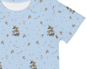 Camiseta católica com estampa de São Jorge, dragões, cavaleiros, espadas e capacetes - Camiseta infantil de manga curta azul com detalhes em amarelo.