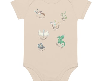 Body infantil com os santos católicos: São José, São Miguel, São Francisco, São Patrício, São Jorge e São Carlos Acutis.
