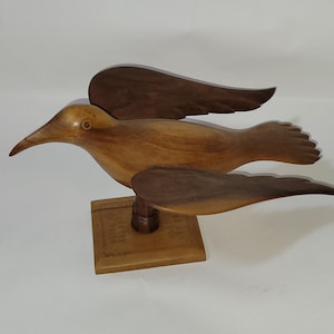 Antique Carved Bird Made By Len Brown on Pitcairn Island Souvenir