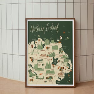 Nordirland karta tryck konst Nordirland väggtavla Irländsk roadtrip souvenir Nordirland kustkonst tryck karta bild 5