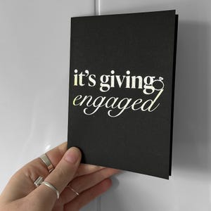 Carta di fidanzamento in lamina d'argento con auguri di fidanzamento per lei e per lui. Matrimonio in attesa di fidanzamento. Carta di fidanzamento.