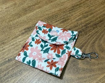 キルティングAirPodケース｜キーホルダー付きハンドメイドコットンポーチ