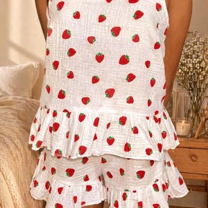 Mysigt pyjamasset för kvinnor - Ruffle Lounge Sleepwear
