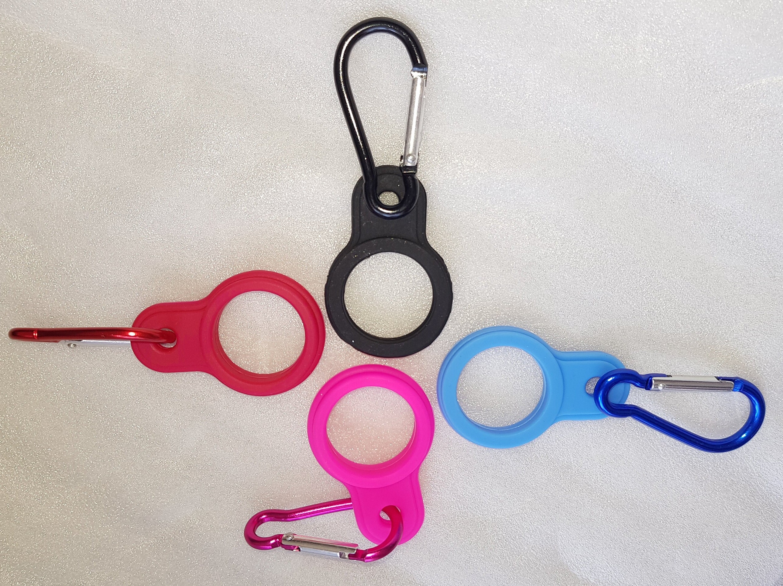 6 Pcs Water Bottle Buckle with Carabiner Clip Silicone Water Bottle Carrier Holder for Outdoor Camping Travel 6 Pcs Water Bottle Buckle with Carabiner Clip Silicone Water Bottle Carrier Holder for Outdoor Camping Travel