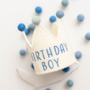 Birthday boy crown with pompom for dogs and babies