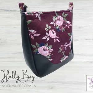 Heidi Foldover Clutch in Coral Roses