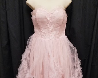 Vintage 1940's-50's Gorgeous Soft Pink Tulle Lace Chiffon w Lace Accents Layered Cupcake Party Dress, Fit and Flare Full Layered Skirt