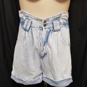 Vtg 80s Bonjour Blue Acid Stone Wash Pockets Jeans Denim High Waisted Shorts. Measurements Below