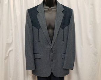 Vintage 1980s Circle S gris a cuadros 2 piezas Western Rancher Leisure Disco traje chaqueta con detalles de ante azul marino y pantalones azul marino