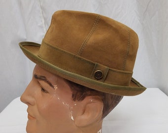 Vtg 1960s Rosollino Milano Brown Suede Smart Fedora Hat 7 with Hat Pin, Qualita Superiore