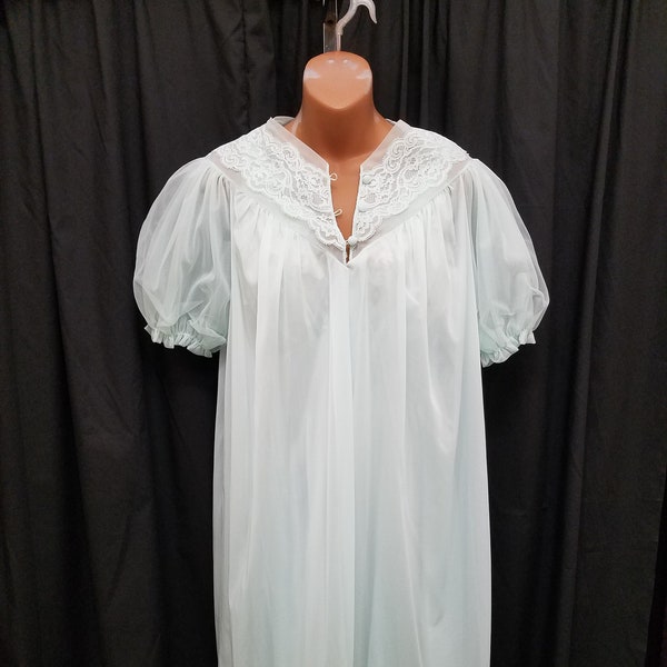 Vintage 1950s Vanity Fair Light Green Nylon Chiffon Sheer Lace Satin 2-Piece Nightgown & Robe Boudoir Set