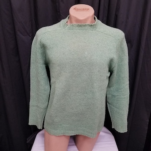 Vintage 1970&#39;s Alps Shetland 100% Virgin Wool Pullover Green Warm Soft XL Long Sleeve Sweater. Measurements Below
