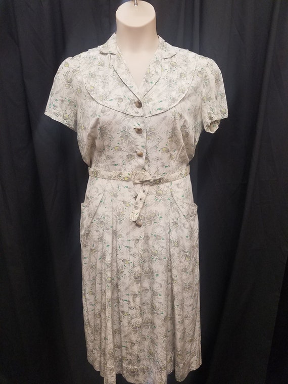 Vintage 1940s Dress Sweet Voile Floral Gray Green… - image 1