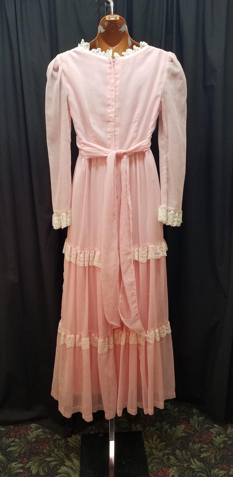 Vintage 1970s Pink Cotton and Lace Peasant Maxi Dress Gunne Sax Style ...