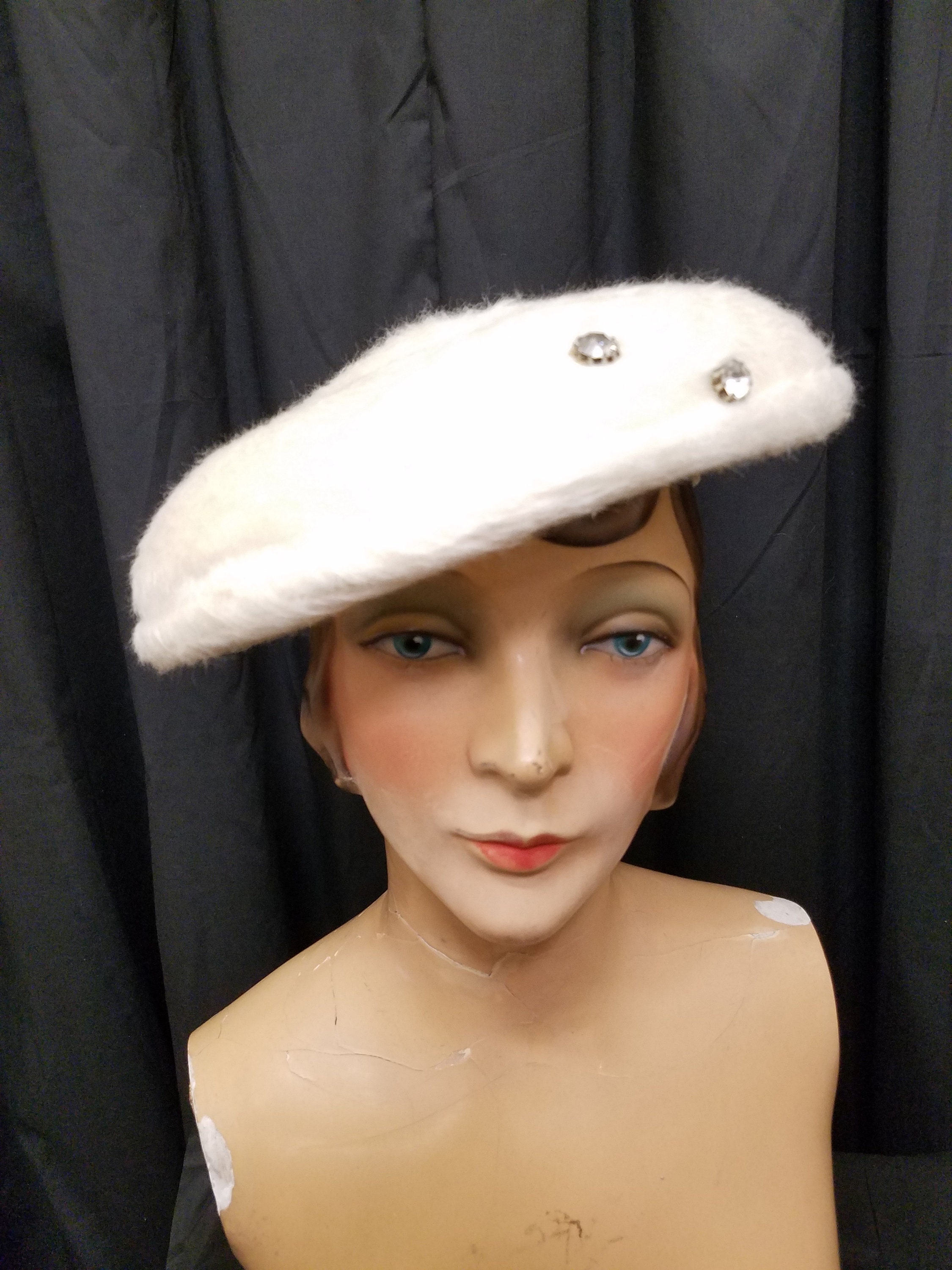 Anita Porritt Black Velvet Bow Hat Stunning Rhinestone  display picture 1