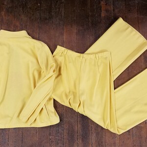 Vintage 1980s-90s Jantzen Sunshine Yellow 2 Piece Sweat Suit Tracksuit Jogging Women's Size L Pants Set Workout Exercise, Lounge wear image 7