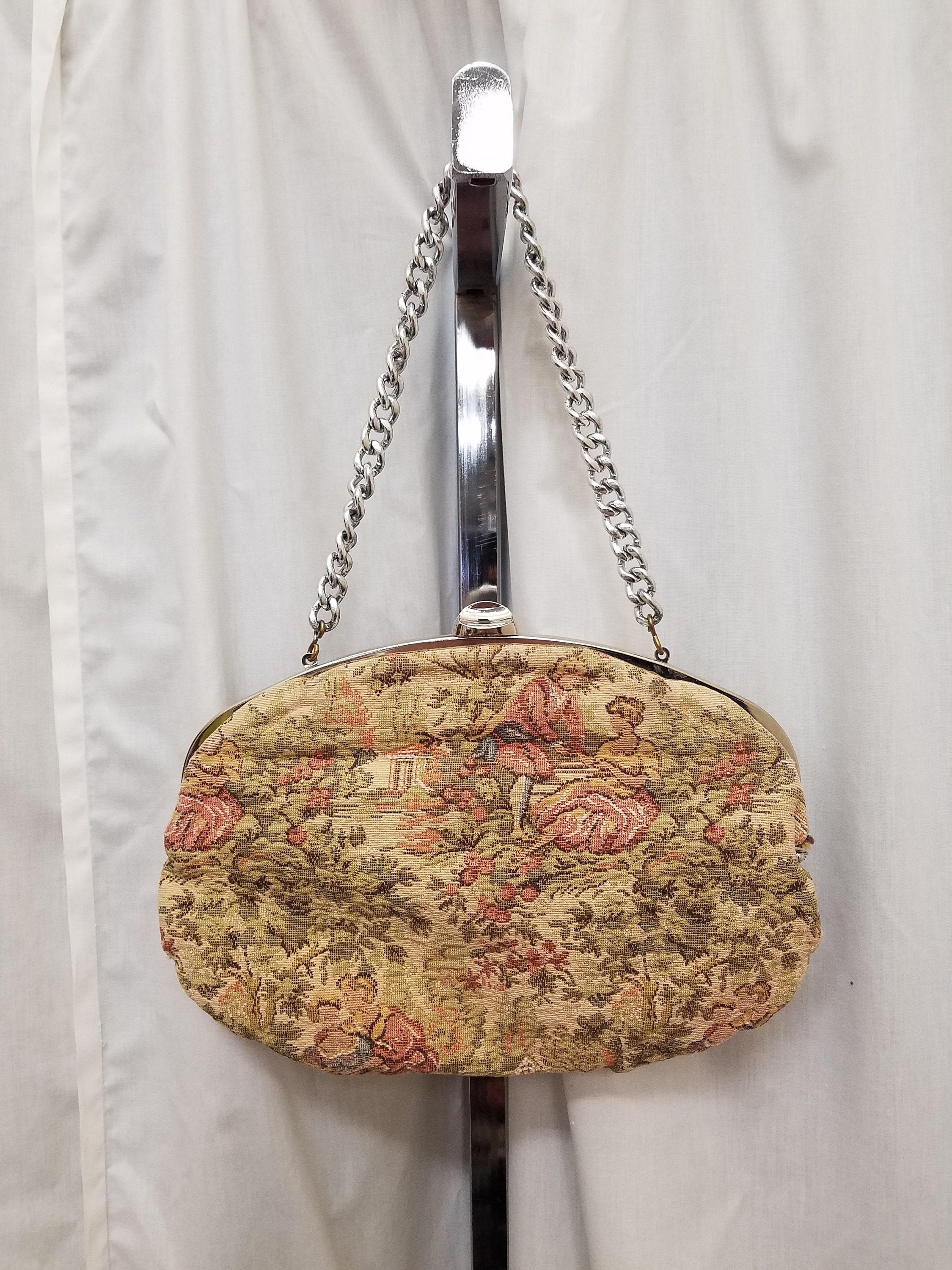 40’s French vintage handbag Vintage French Silk Purse with Ornate Frame. For Sale at
