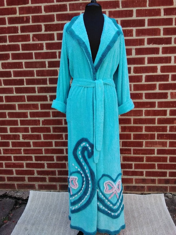 Vintage 1950s chenille bathrobe