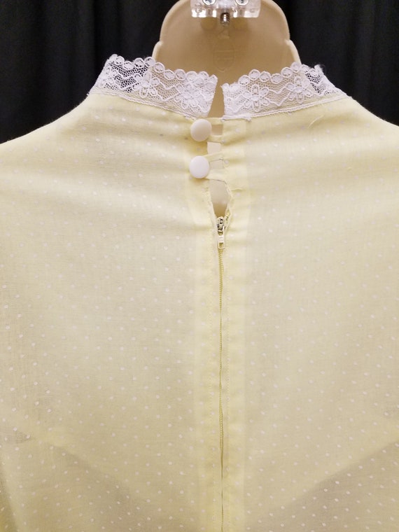 Vintage 1970s Yellow Polka Dot Cotton and Lace Pe… - image 5