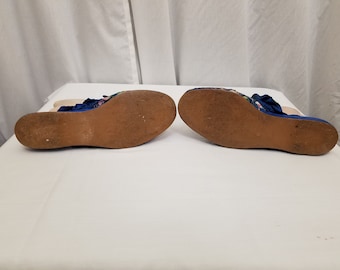 Vintage Chinese Navy Blue Floral Embroidered Ruffled Sling Back