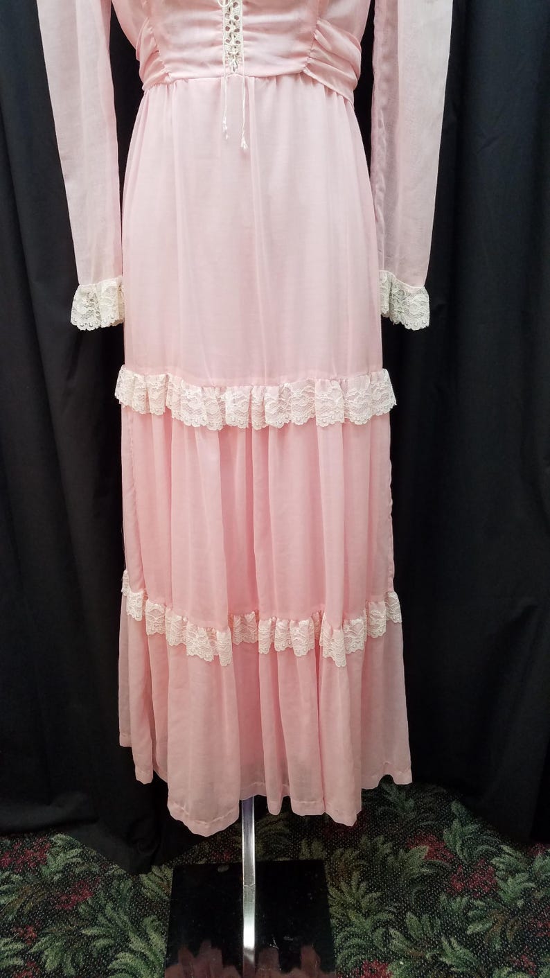 Vintage 1970s Pink Cotton and Lace Peasant Maxi Dress Gunne Sax Style ...
