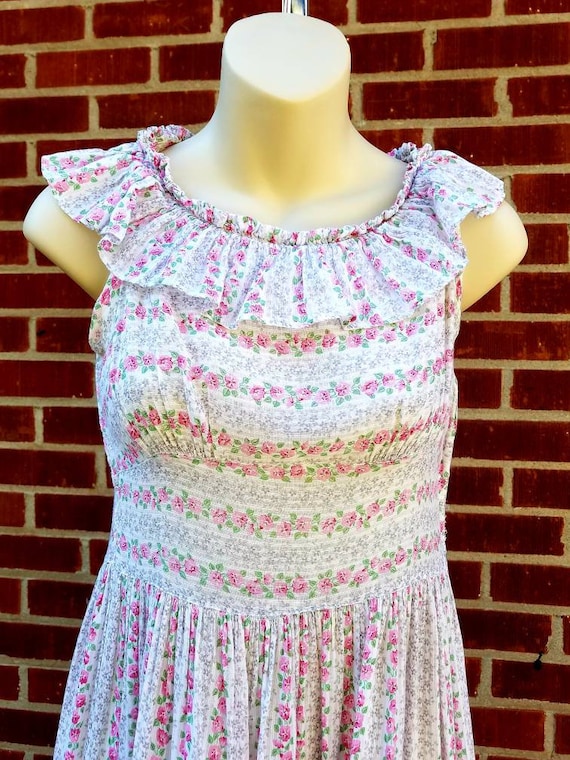 Cute 1930s handmade Calico Prairie day dress